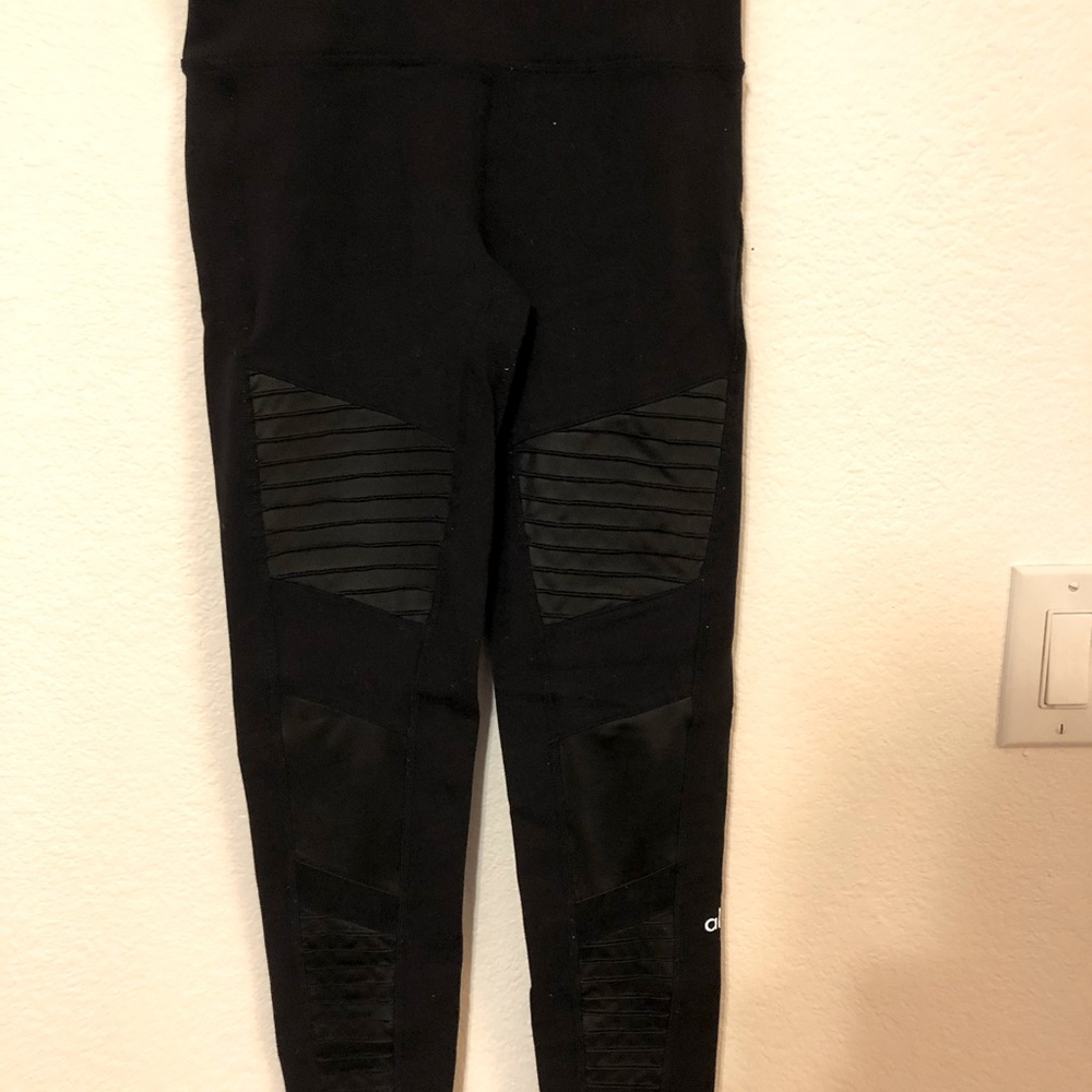 Alo Moto Legging